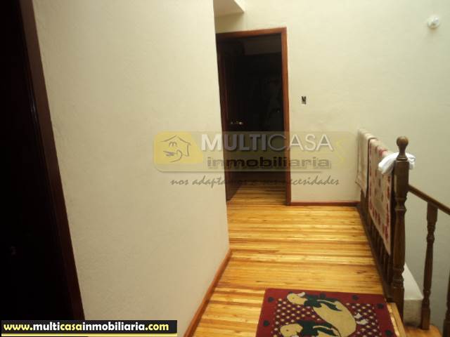 Venta de Hermosa Casa a crédito sector Juan Pablo Segundo Cuenca-Ecuador