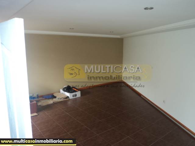 Venta de Hermosa Casa por estrenar a crédito sector La Pencas Cuenca-Ecuador