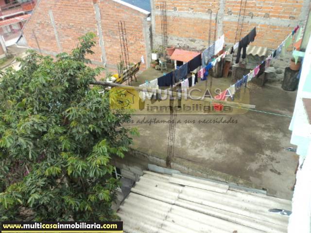 Casa con Terreno en Venta a crédito sector Miraflores Cuenca-Ecuador