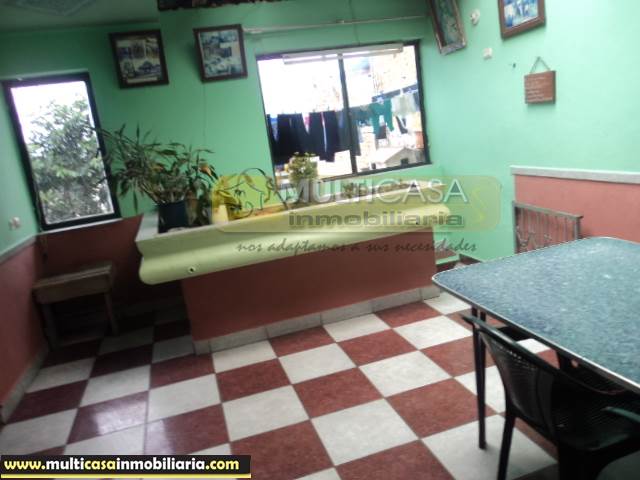 Casa con Terreno en Venta a crédito sector Miraflores Cuenca-Ecuador
