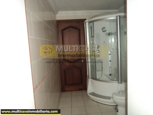 Edificio en Venta a Crédito super comercial sector Feria Libre Cuenca-Ecuador
