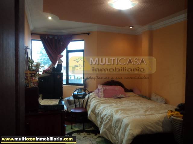 Edificio comercial en Venta a crédito sector Feria Libre Cuenca-Ecuador