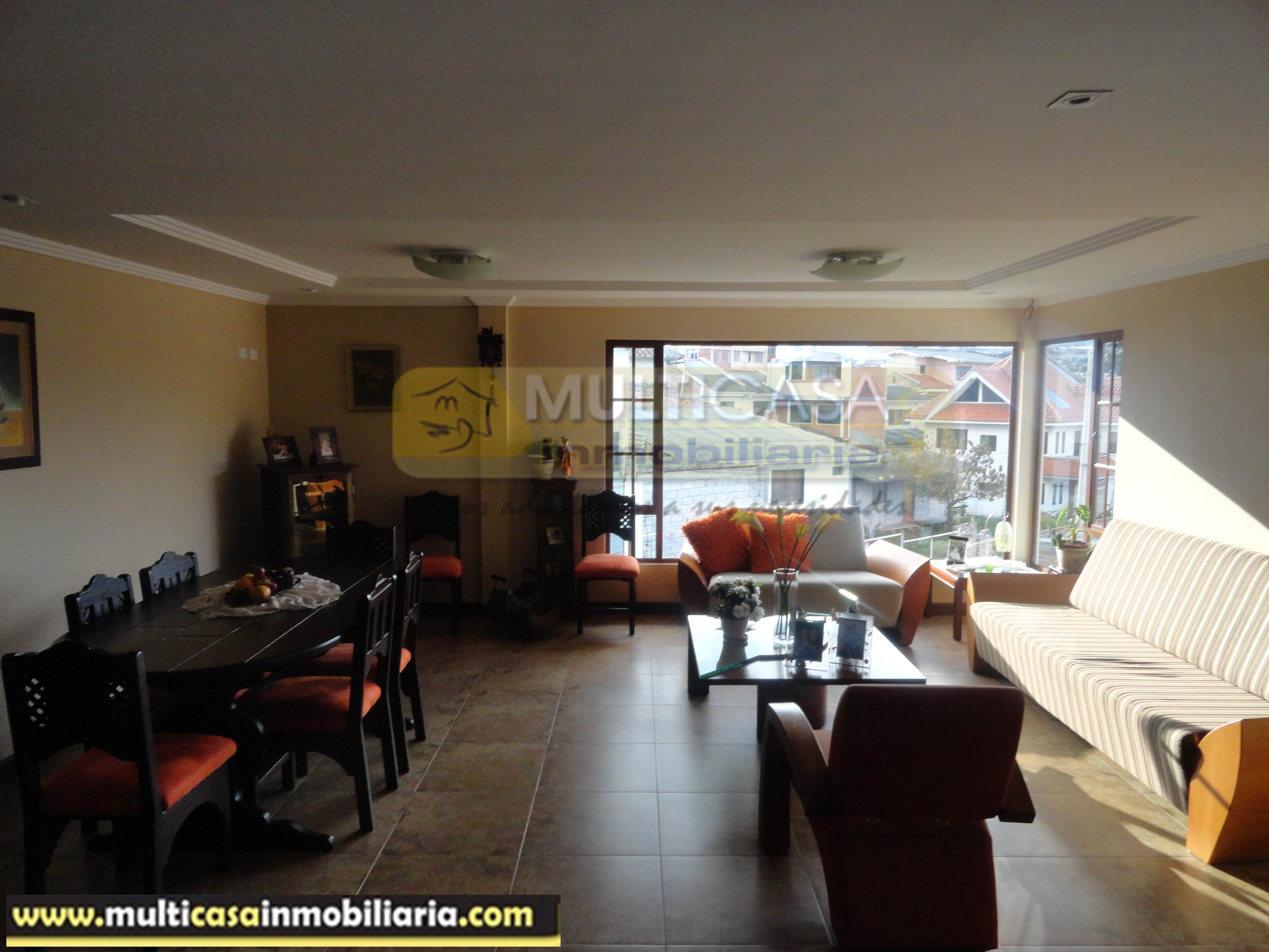 Venta de Hermosa Casa Rentera a crédito sector Colegio La Salle Cuenca-Ecuador