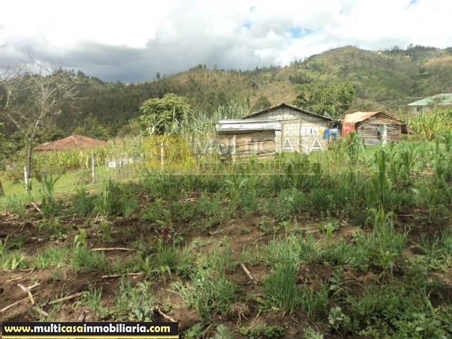 Venta de Terreno con Casa iniciada la construcción a crédito sector Santa Ana-El Chorro Cuenca-Ecuador