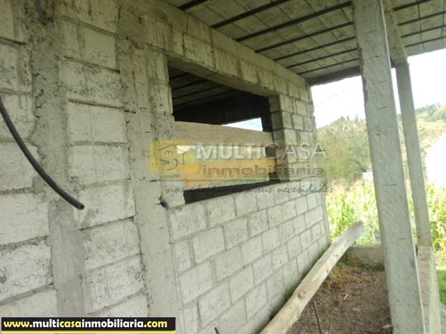 Venta de Terreno con Casa iniciada la construcción a crédito sector Santa Ana-El Chorro Cuenca-Ecuador