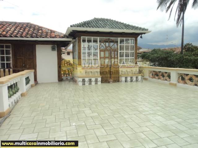 Venta de Hermosa Propiedad Patrimonial a crédito sector Av. Loja Cuenca-Ecuador