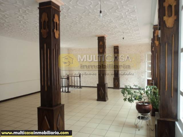 Venta de Hermosa Propiedad Patrimonial a crédito sector Av. Loja Cuenca-Ecuador