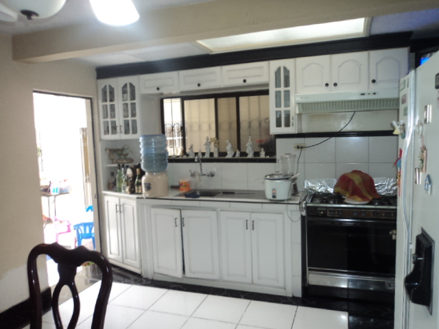 Casa Comercial en Venta a Crédito sector Totoracocha Cuenca-Ecuador
