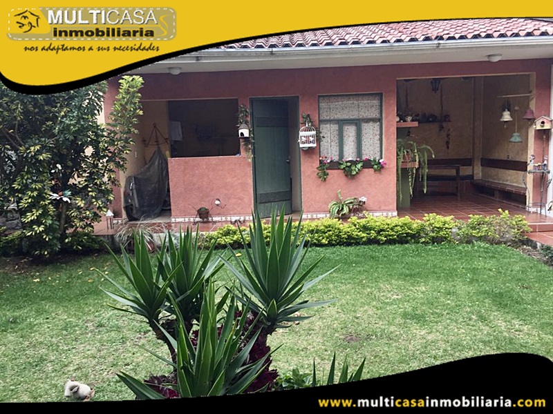 Casa en Venta a Crédito con amplio espacio verde  sector Remigio Crespo Cuenca-Ecuador