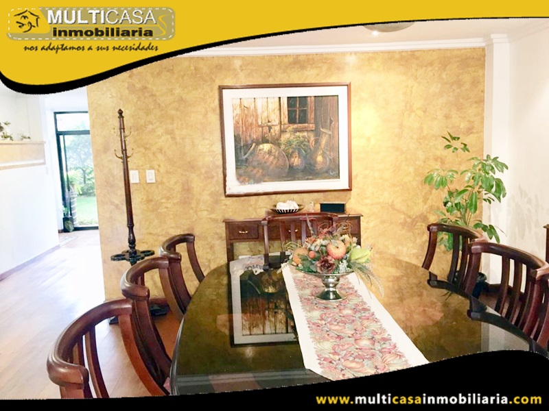 Casa en Venta a Crédito con amplio espacio verde  sector Remigio Crespo Cuenca-Ecuador