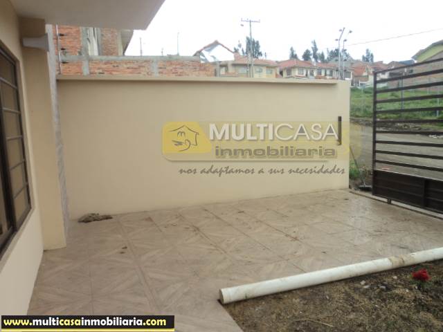Venta de Hermosa Casa por estrenar a crédito sector Gran Manzana Cuenca-Ecuador