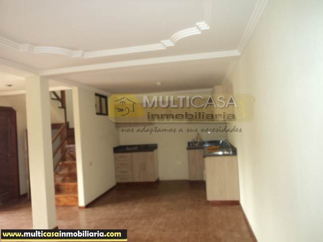 Venta de Hermosa Casa por estrenar a crédito sector Gran Manzana Cuenca-Ecuador