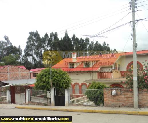 Venta de Hermosa Casa rentera con un mini departamento a crédito sector Uncovia Cuenca-Ecuador