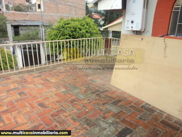 Venta de Hermosa Casa rentera con un mini departamento a crédito sector Uncovia Cuenca-Ecuador