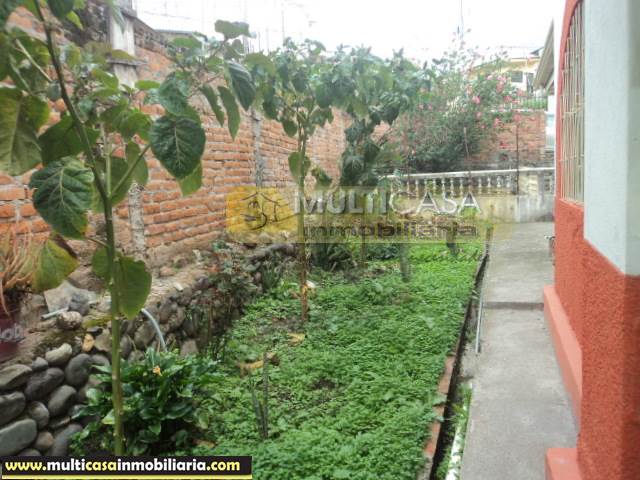 Venta de Hermosa Casa rentera con un mini departamento a crédito sector Uncovia Cuenca-Ecuador