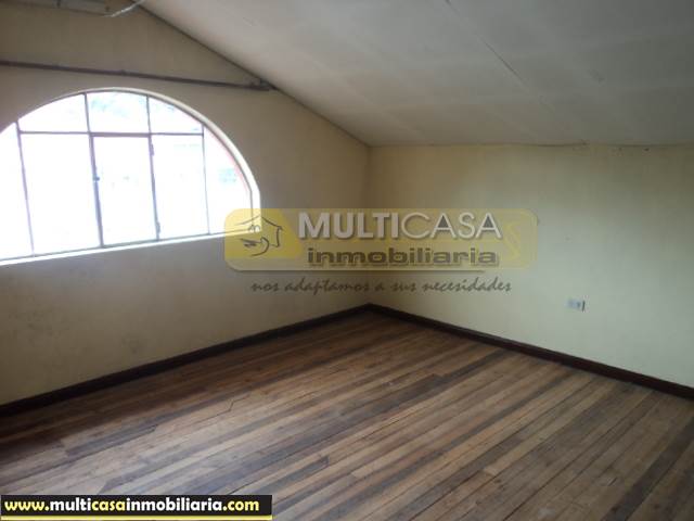 Venta de Hermosa Casa rentera con un mini departamento a crédito sector Uncovia Cuenca-Ecuador
