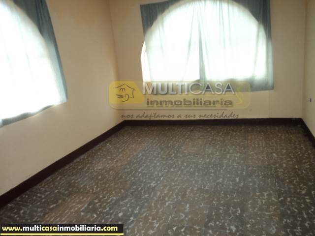 Venta de Hermosa Casa rentera con un mini departamento a crédito sector Uncovia Cuenca-Ecuador
