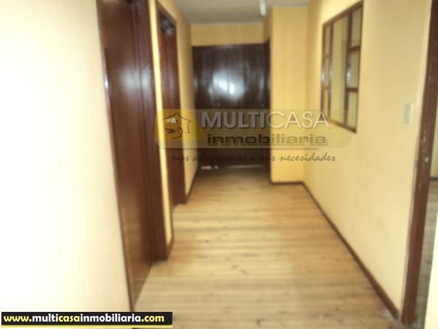 Venta de Hermosa Casa rentera con un mini departamento a crédito sector Uncovia Cuenca-Ecuador