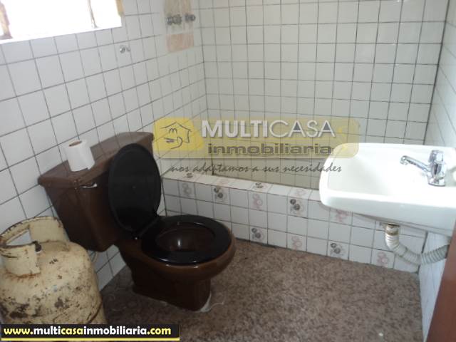 Venta de Hermosa Casa rentera con un mini departamento a crédito sector Uncovia Cuenca-Ecuador