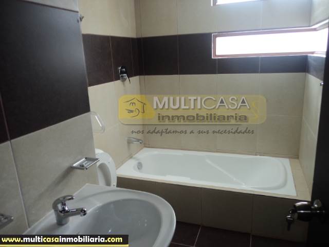 Venta de Hermosa Casa por estrenar a crédito sector Colegio de Arquitectos Cuenca-Ecuador