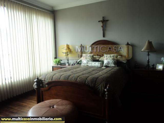 Casa Comercial en Venta a Crédito sector Av. 12 de Abril Cuenca-Ecuador
