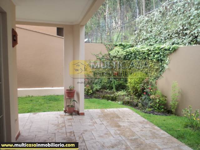 Venta de Hermosa Casa en Urbanización a crédito sector Av. 12 de Octubre Cuenca-Ecuador