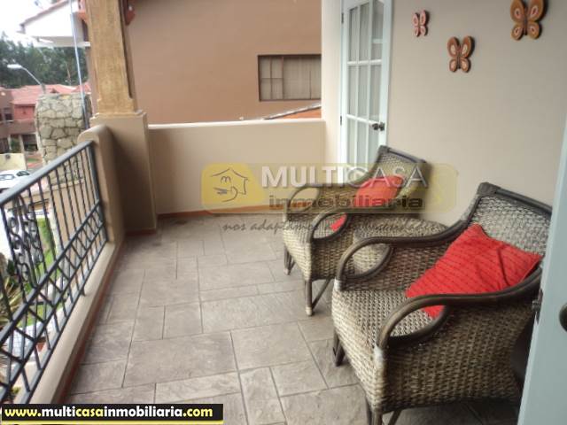 Venta de Hermosa Casa en Urbanización a crédito sector Av. 12 de Octubre Cuenca-Ecuador