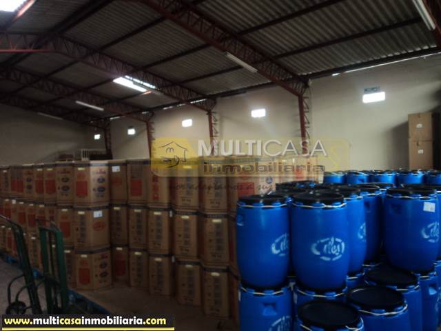 Venta de Hermosa Nave Industrial a crédito sector Colegio Borja Cuenca-Ecuador