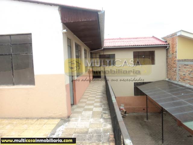 Venta de Hermosa Casa Rentera de nueve dormitorios a crédito sector Cdla Ãlvarez Cuenca-Ecuador