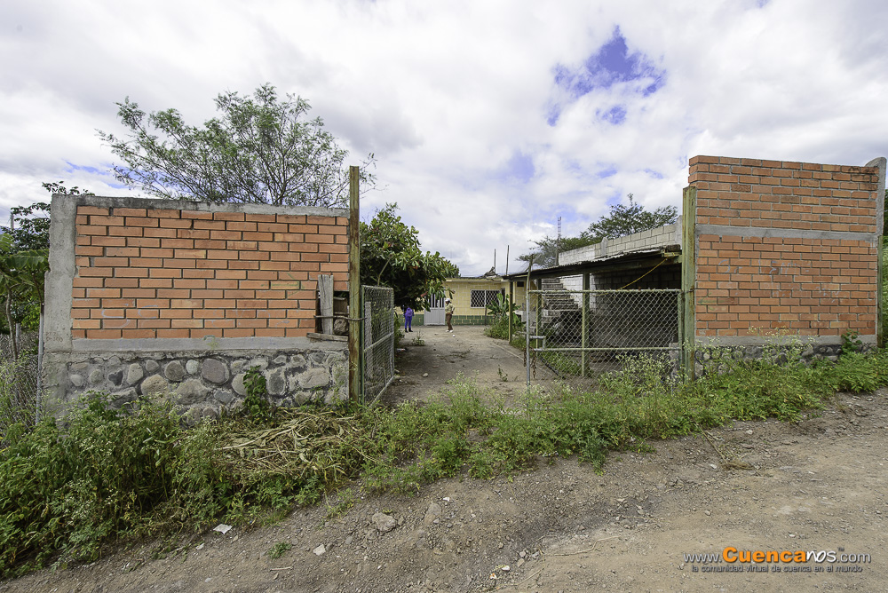 Vendo Casa y Terreno en Santa Isabel
