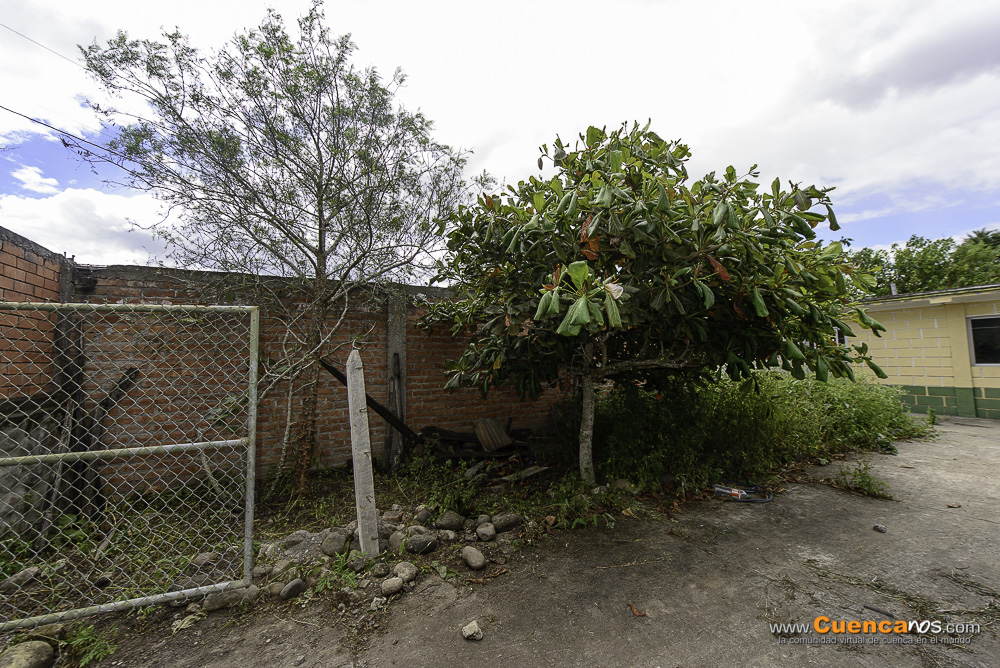Vendo Casa y Terreno en Santa Isabel