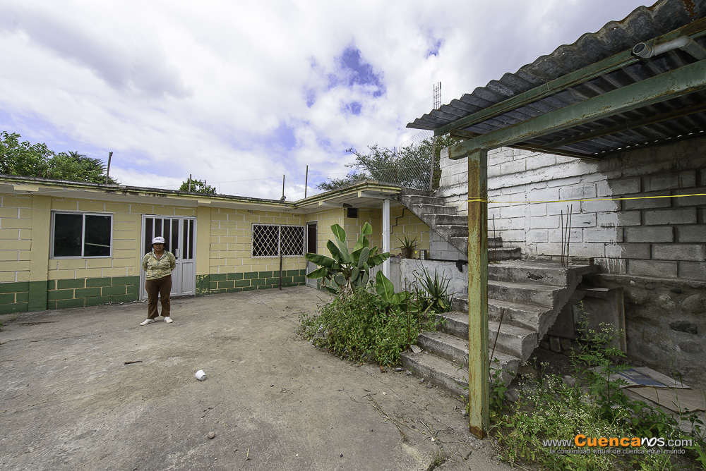 Vendo Casa y Terreno en Santa Isabel