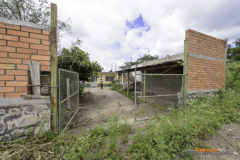 Vendo Casa y Terreno en Santa Isabel