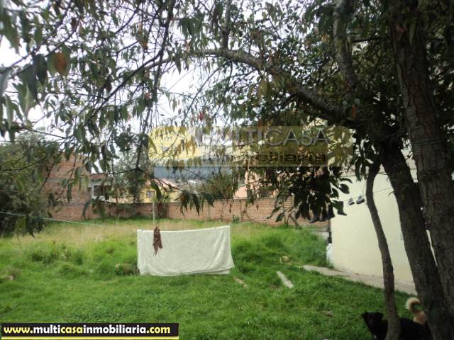 Casa con Terreno en Venta a Crédito con Línea de Fábrica sector Don Bosco Cuenca-Ecuador