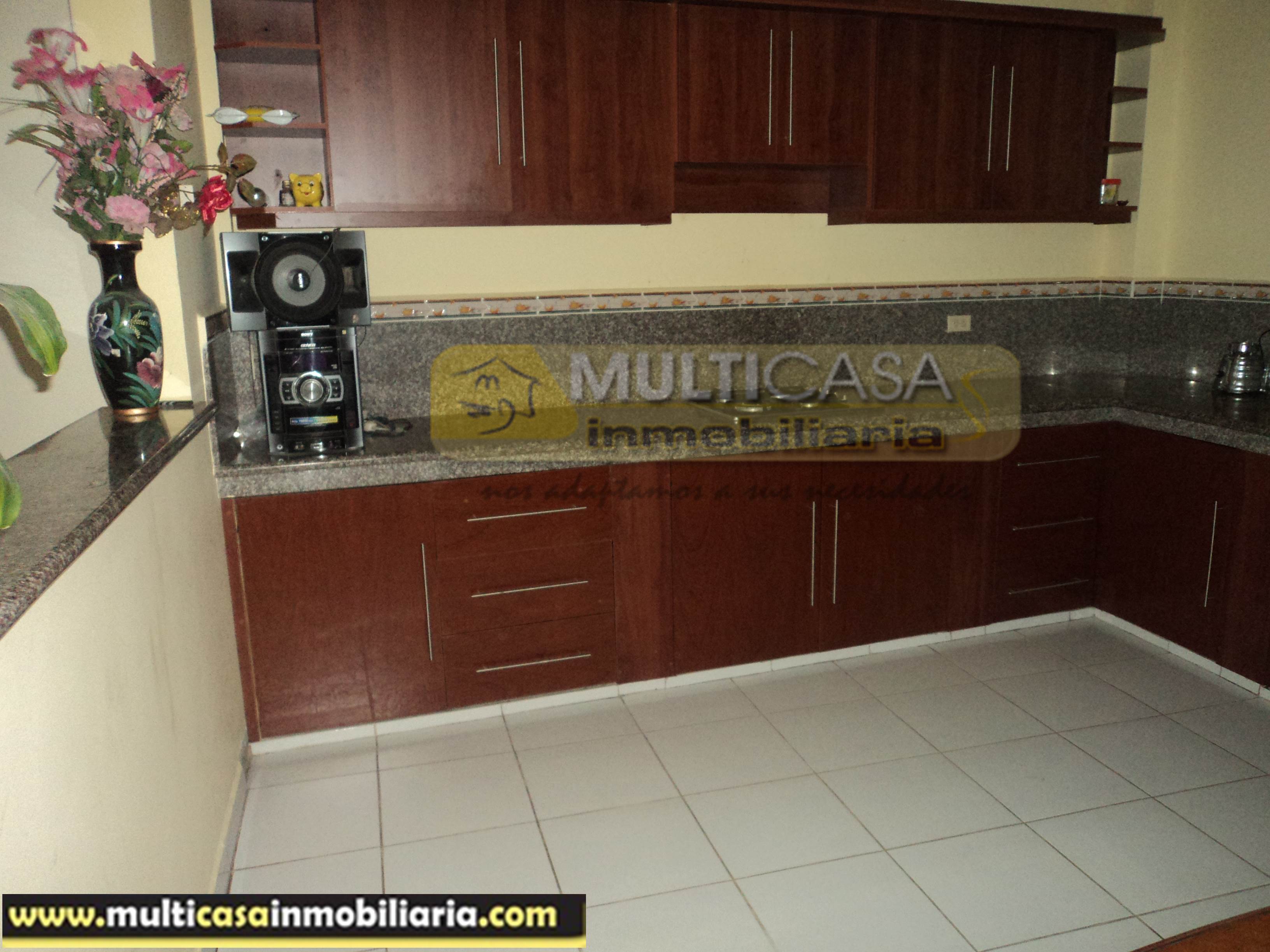 Venta de Hermosa Casa Rentera por estrenar a crédito sector Feria Libre Cuenca-Ecuador