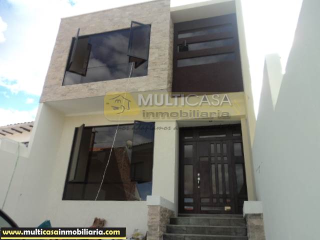 Villa por estrenar en Venta a Crédito sector Oro Verde Cuenca-Ecuador