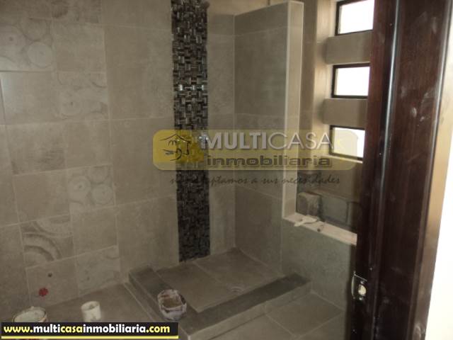 Villa por estrenar en Venta a Crédito sector Oro Verde Cuenca-Ecuador