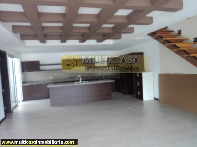 Casa en Venta a Crédito en condominio Sector Challuabamba Cuenca-Ecuador