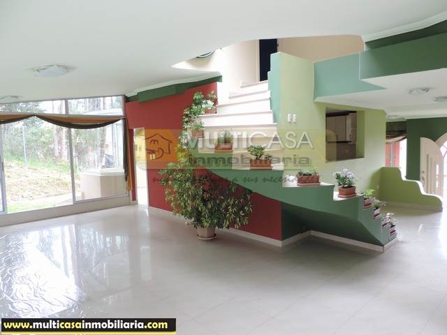 Arriendo Villa de Lujo Sector San Joaquín Cuenca-Ecuador