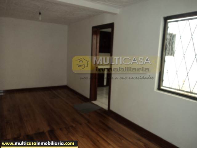 Casa de dos Departamentos en Venta a Crédito Sector Feria Libre Cuenca-Ecuador
