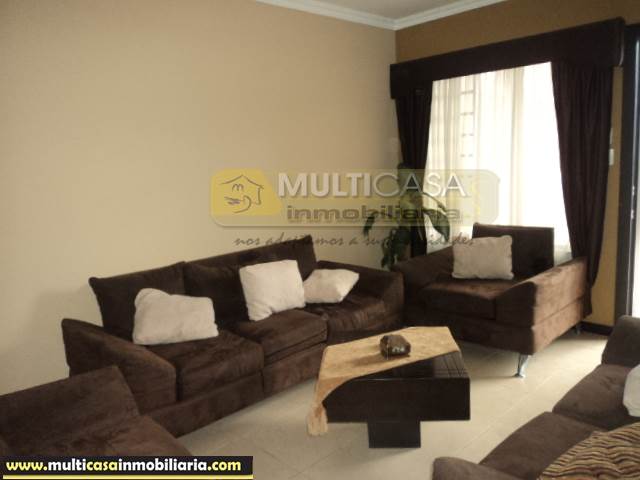 Venta de Hermosa Casa a crédito sector Colegio Borja Cuenca-Ecuador