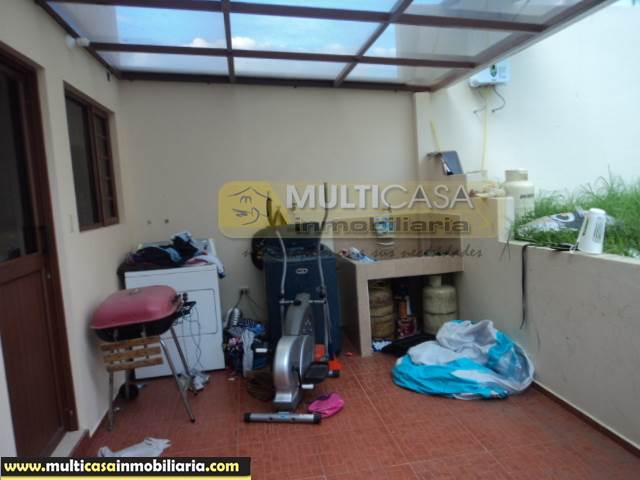 Venta de Hermosa Casa a crédito sector Colegio Borja Cuenca-Ecuador