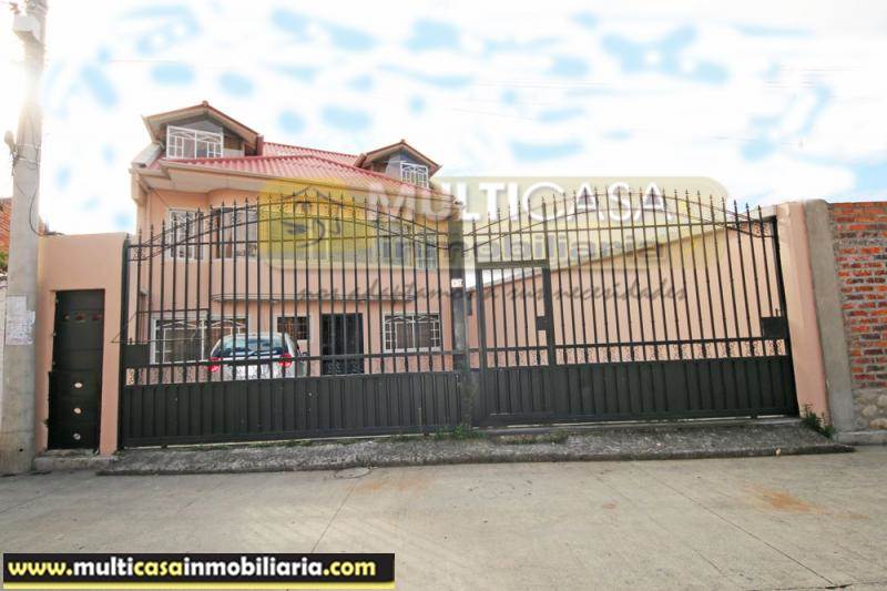 Casa Rentera tres Departamentos en Venta a crédito Sector Gran Manzana  Cuenca-Ecuador