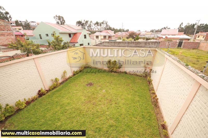 Casa Comercial en Venta a Crédito Sector Gran Manzana Cuenca-Ecuador