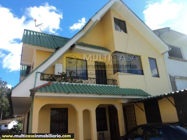 Casa Rentera en Venta dos mini departamentos, local comercial Sector Narancay Bajo Cuenca-Ecuador
