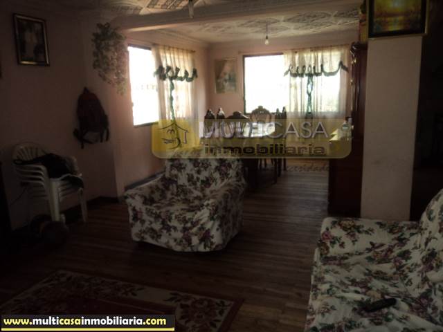 Casa Rentera en Venta dos mini departamentos, local comercial Sector Narancay Bajo Cuenca-Ecuador