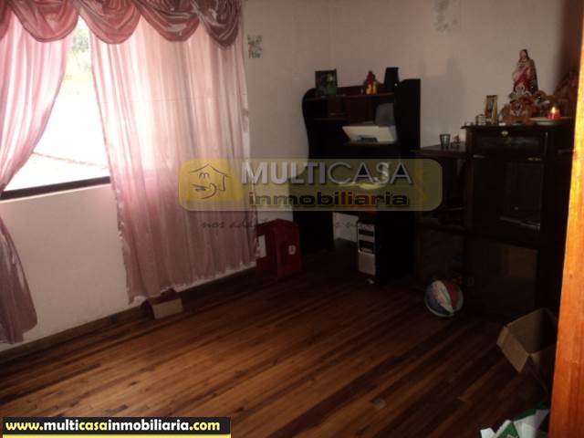 Casa Rentera en Venta dos mini departamentos, local comercial Sector Narancay Bajo Cuenca-Ecuador