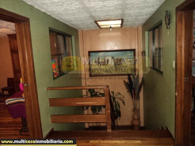 Venta de Hermosa Casa Amplia con un Departamento a crédito sector Gran Manzana Cuenca-Ecuador