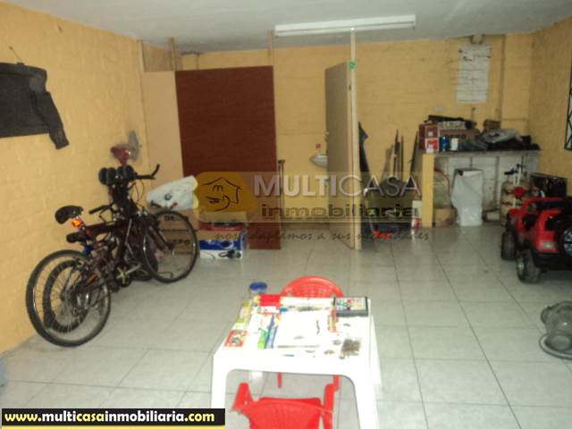 Venta de Hermosa Casa Amplia con un Departamento a crédito sector Gran Manzana Cuenca-Ecuador