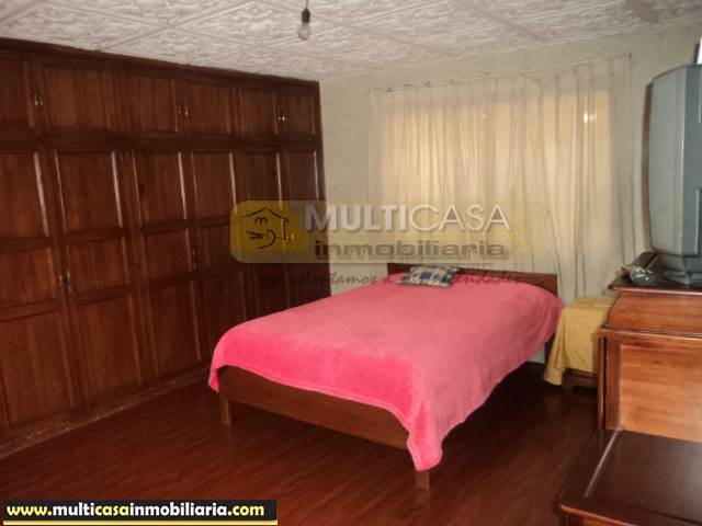 Venta de Hermosa Casa Amplia con un Departamento a crédito sector Gran Manzana Cuenca-Ecuador